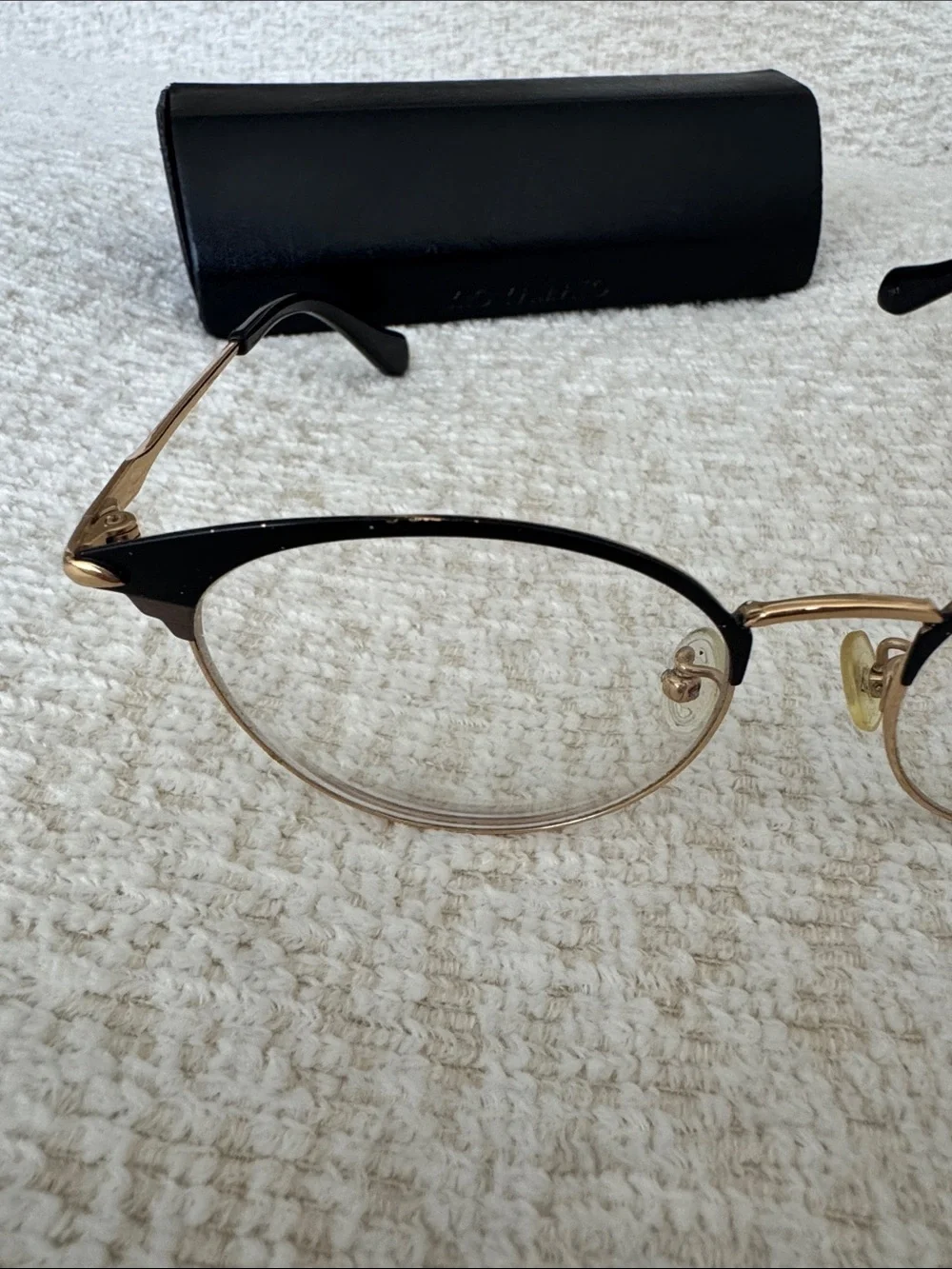 Kio Yamato Women's Gold & Black Round Metal Frame Eyeglasses